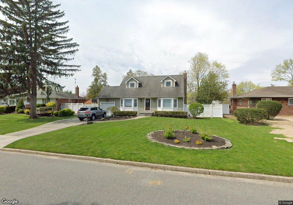 6 Terry Ln, ComMacK, NY 11725 - photo 1