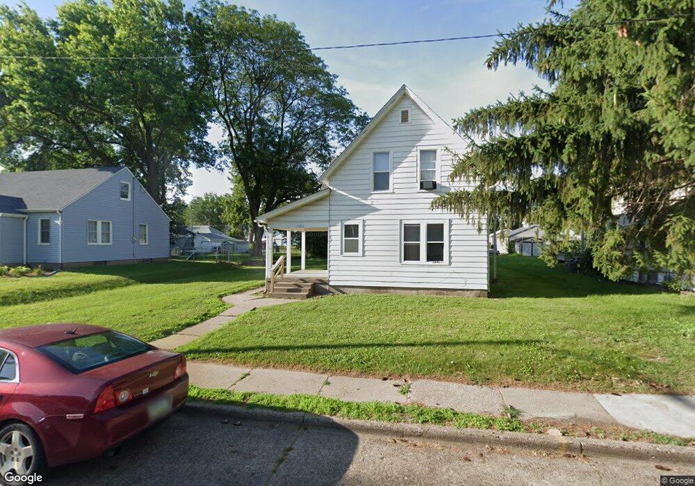 1523 1/2 W High St, Davenport, IA 52804 - photo 1