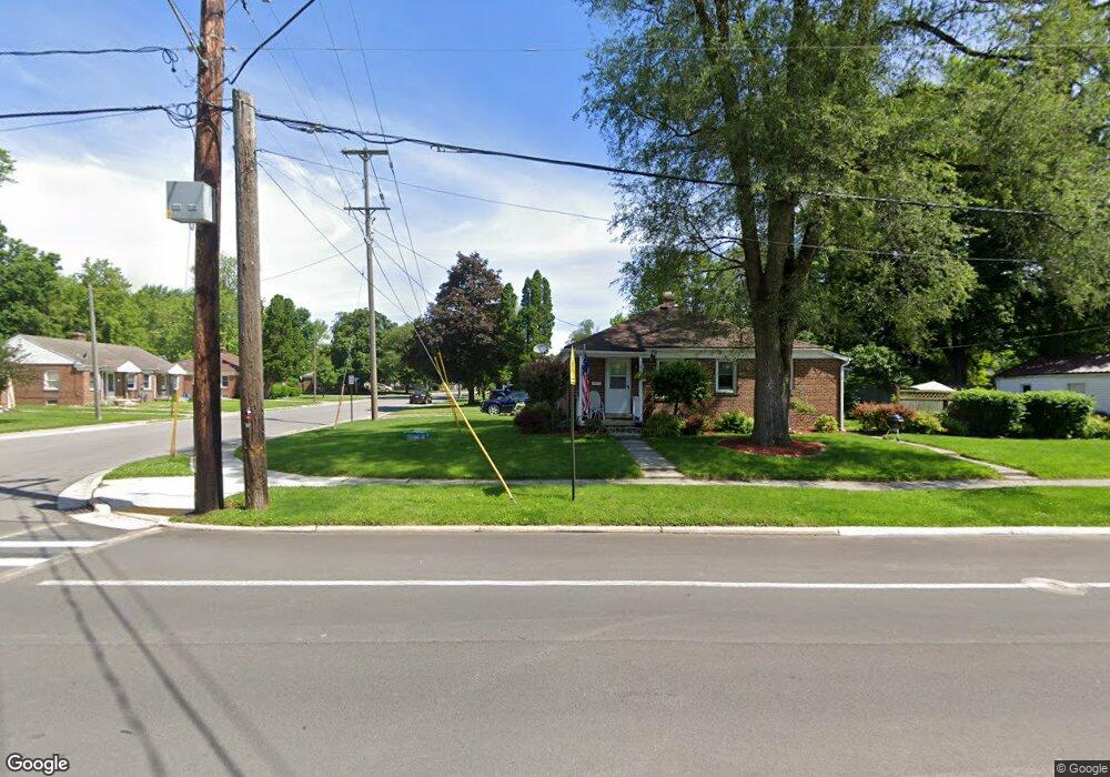 680 W Maple Ave, Adrian, MI 49221 - photo 1