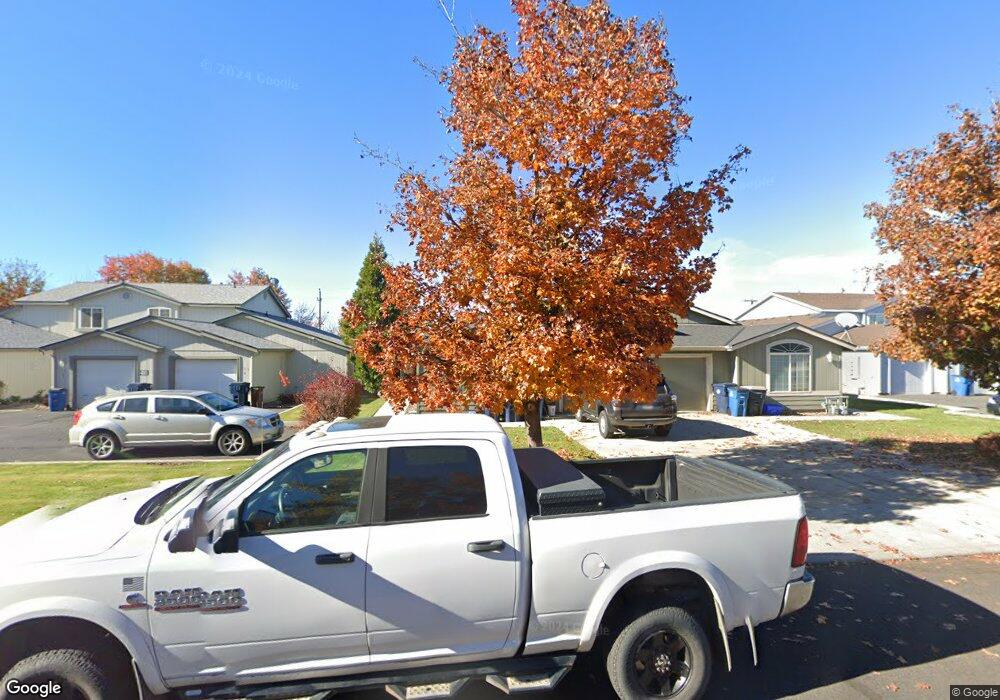 569 NE Negus Loop unit 571, Redmond, OR 97756 - photo 1