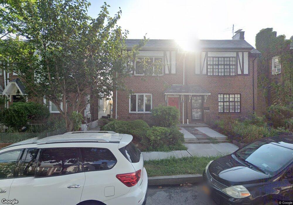 8277 166th St, Jamaica, NY 11432 - photo 1