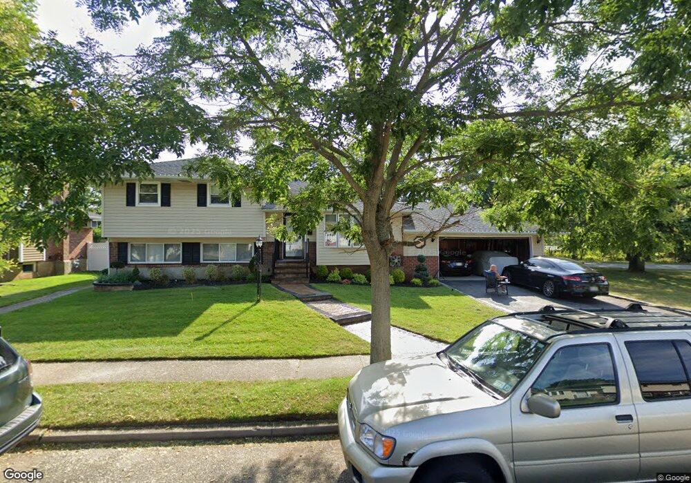 25 Shelly Ln, Bethpage, NY 11714 - photo 1