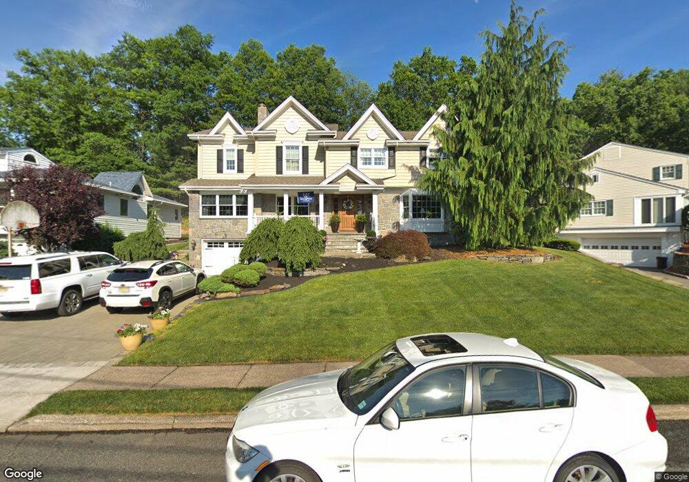 682 Westview Ct, River Edge, NJ 07661 - photo 1