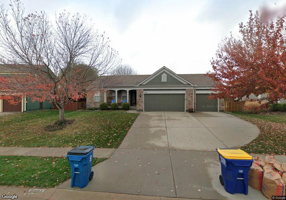 5526 Noble St, Shawnee, KS 66218 - photo 1