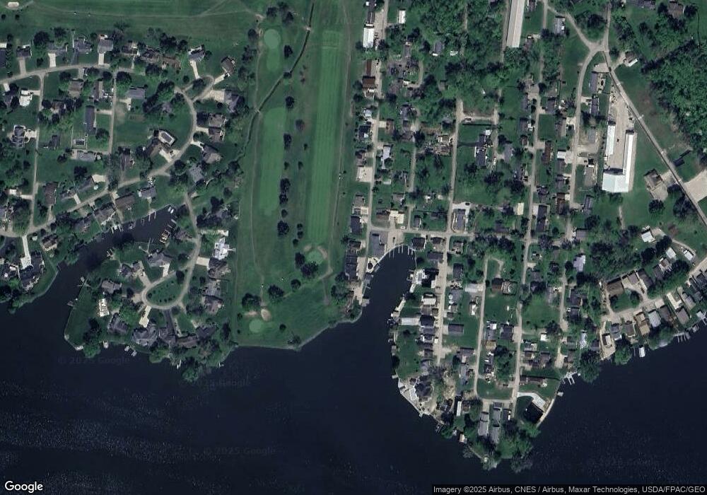 598 Coshocton Ave, Thornville, OH 43076 - photo 1