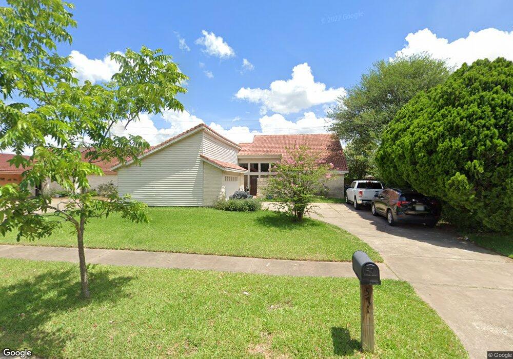 5714 Arncliffe Dr, Houston, TX 77088 - photo 1