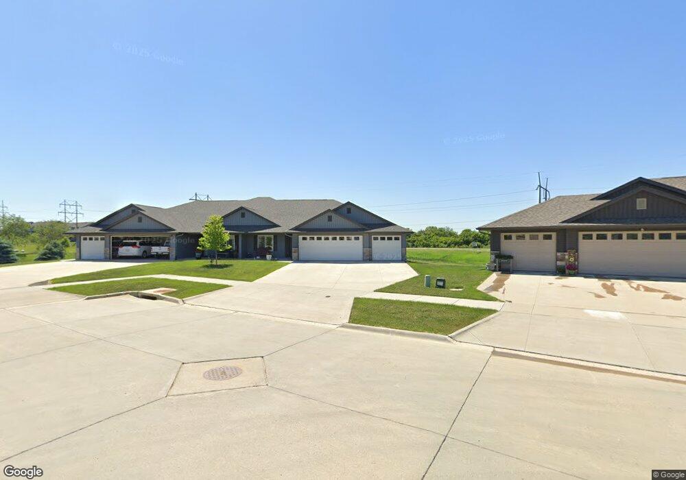 3617 Bluebird Dr SW, Cedar Rapids, IA 52404 - photo 1