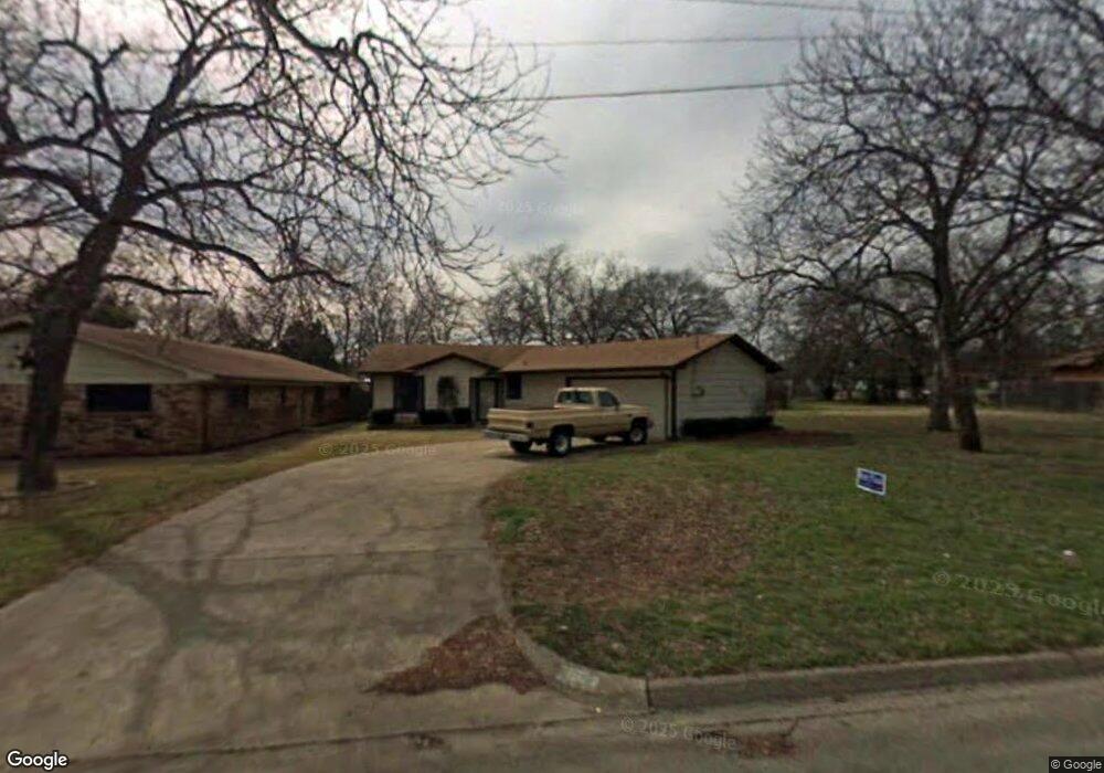 1105 N Douglas Ave, Cleburne, TX 76033 - photo 1