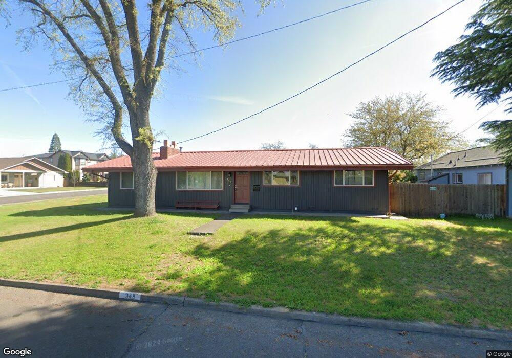 348 N 6th St, Central Point, OR 97502 - photo 1