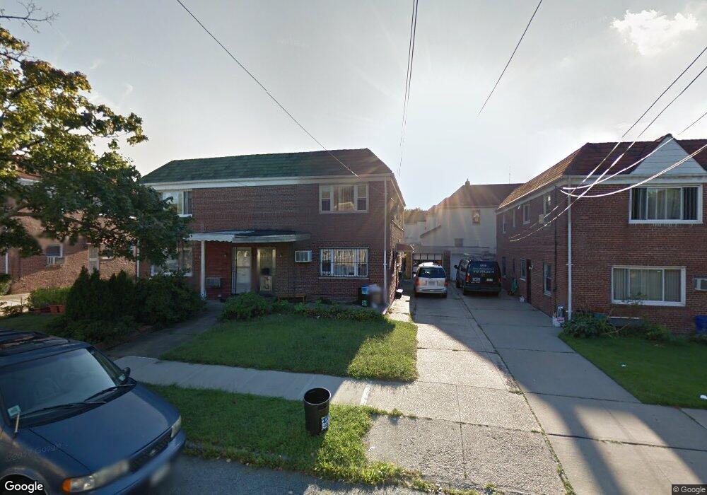 7710 170th St, Fresh Meadows, NY 11366 - photo 1