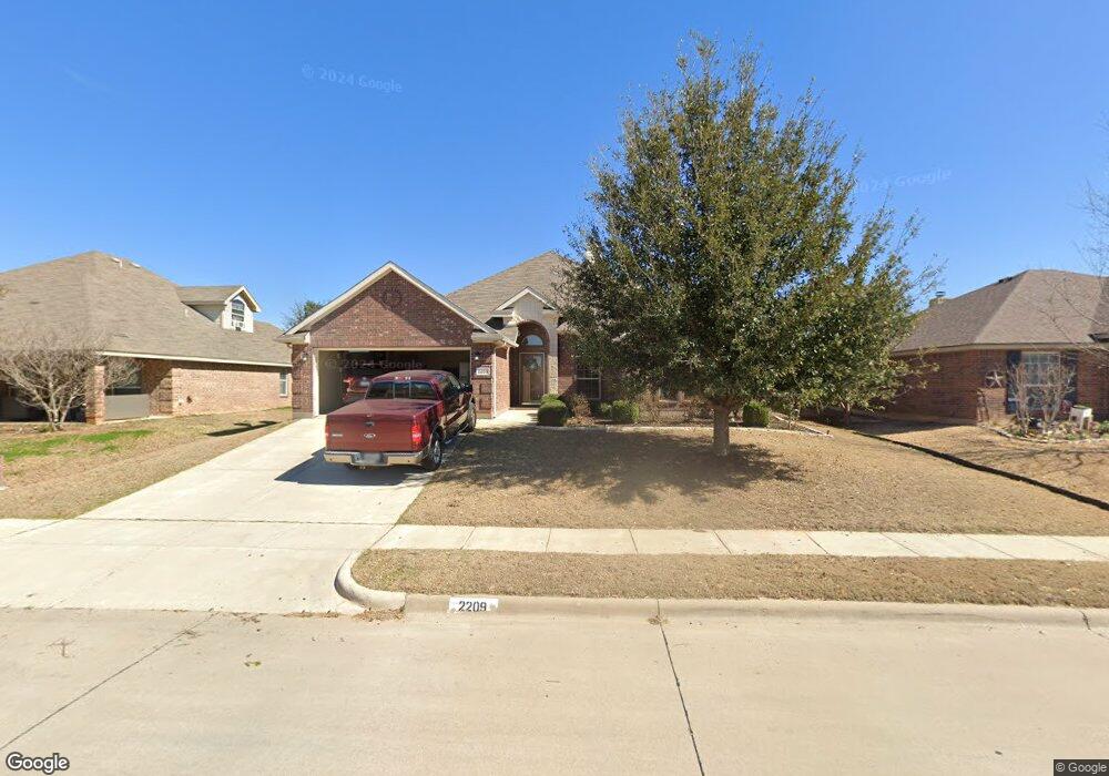 2209 Taylor Dr, Weatherford, TX 76087 - photo 1