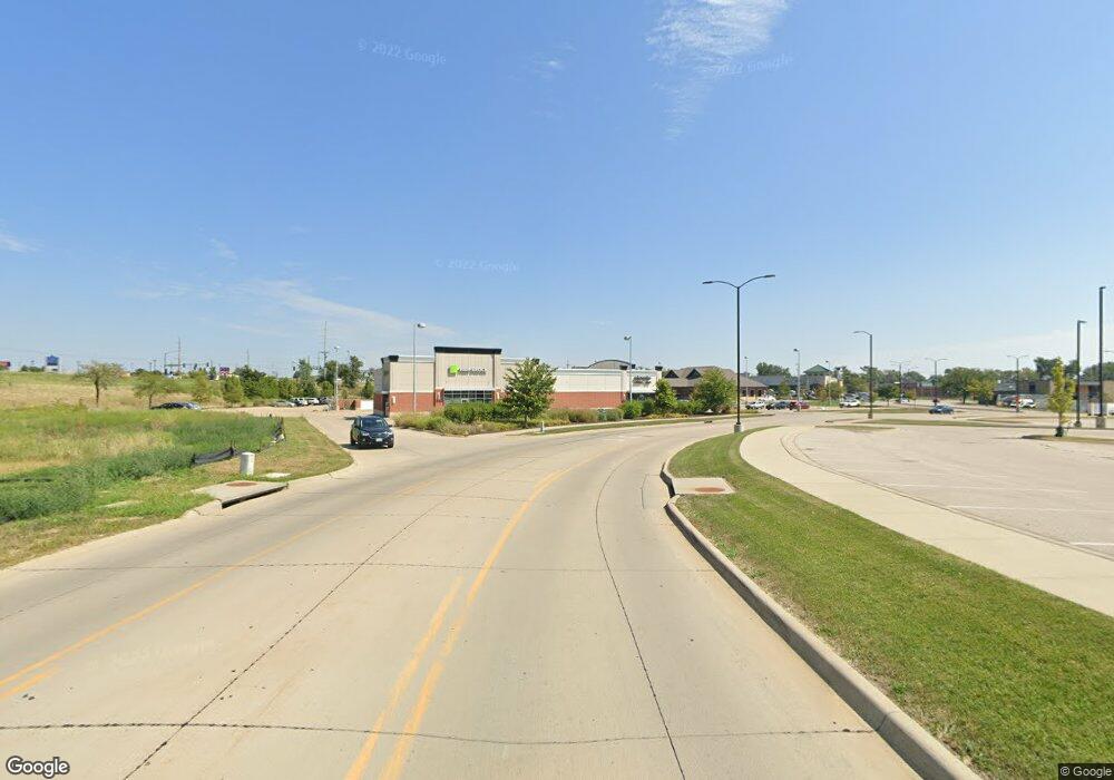 2000 Westdale Pkwy SW, Cedar Rapids, IA 52404 - photo 1