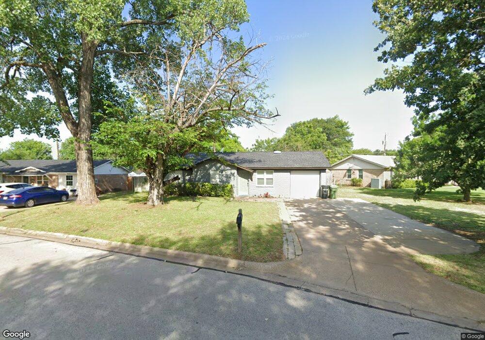 1009 Bryan Dr, Bedford, TX 76022 - photo 1