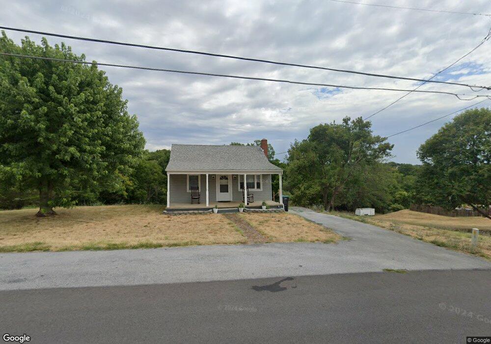740 Ash St, Strasburg, VA 22657 - photo 1