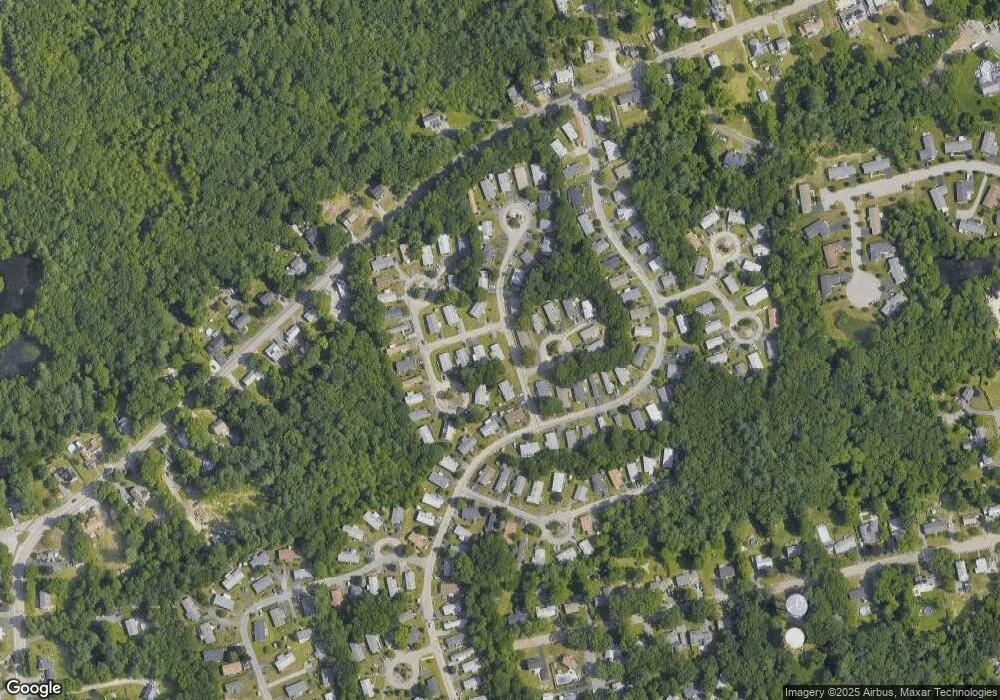 2 Honeysuckle Ln, Rockland, MA 02370 - photo 1