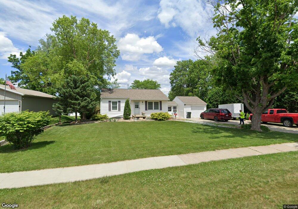 1202 Rainbow Dr, Cedar Falls, IA 50613 - photo 1