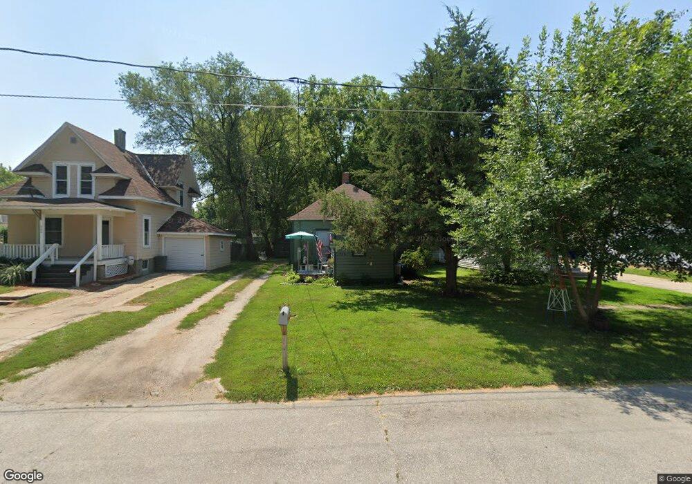 706 W Summit Ave, Shenandoah, IA 51601 - photo 1