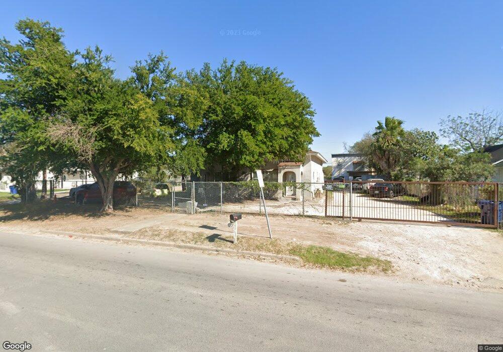 208 N 11th St, Donna, TX 78537 - photo 1