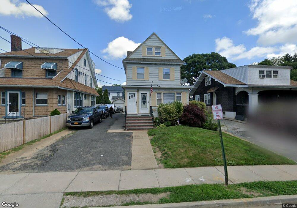 75 Lyon Place, Lynbrook, NY 11563 - photo 1