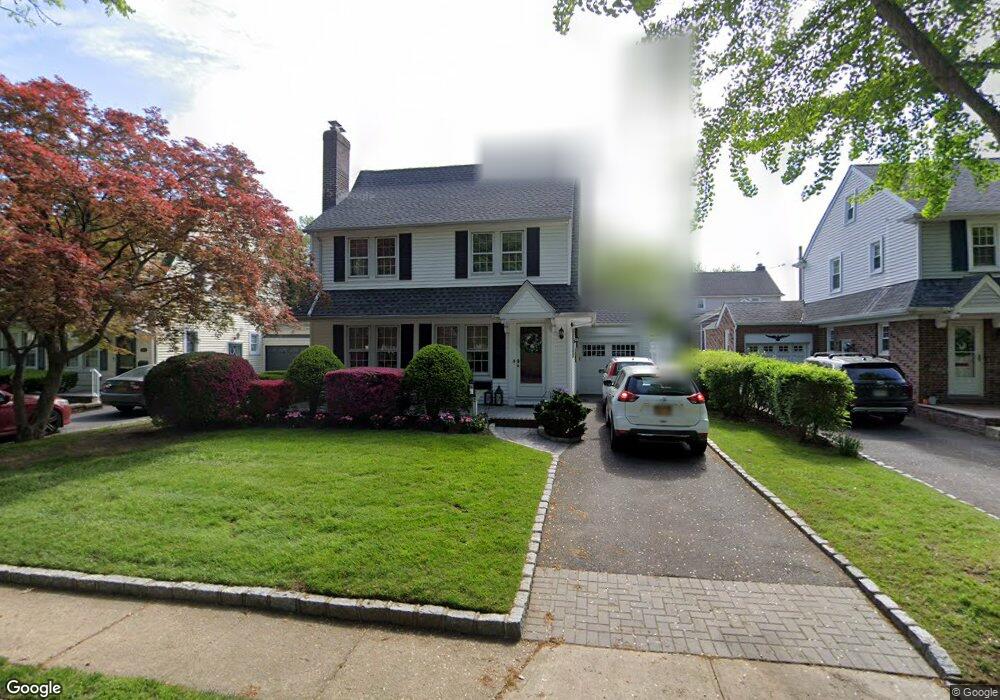 202 Fernwood Terrace, Garden City, NY 11530 - photo 1