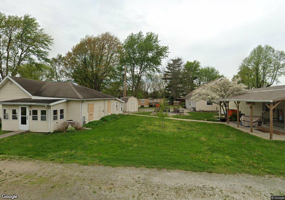 606 W Doggett St, Windfall, IN 46076 - photo 1