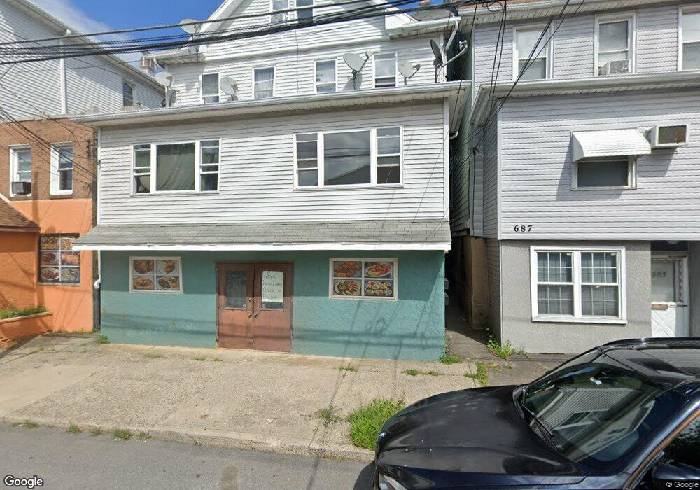 689 Alter St, Hazleton, PA 18201 - photo 1