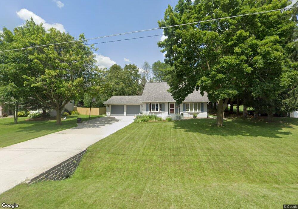 4506 Harvest Cir, Manitowoc, WI 54220 - photo 1