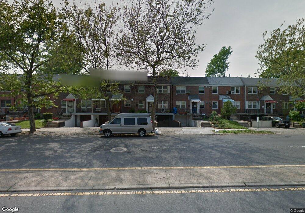 6720 Utopia Pkwy unit 1Fl, Fresh Meadows, NY 11365 - photo 1