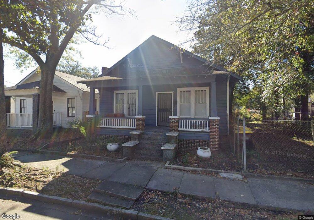 1015 E Waldburg St, Savannah, GA 31401 - photo 1