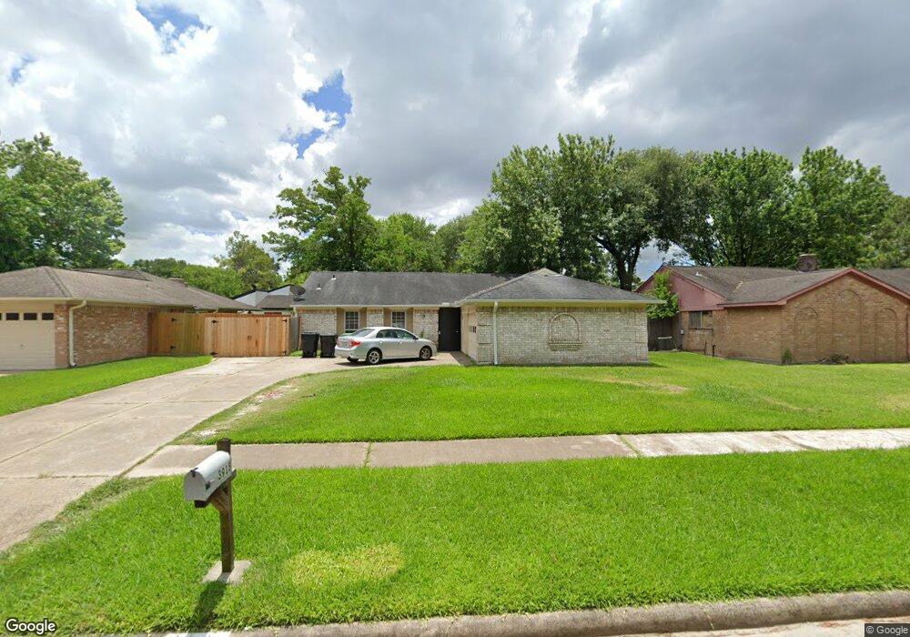 3915 Almington Ln, Houston, TX 77088 - photo 1