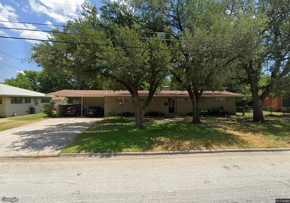 1112 Fair Ave, Gainesville, TX 76240 - photo 1