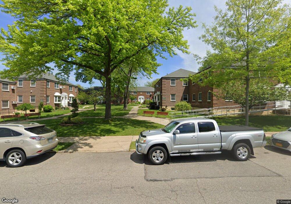 58-29 251st St unit Upper, Little Neck, NY 11362 - photo 1