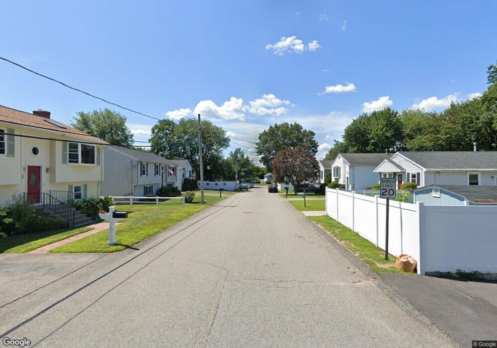 435 Tall Oaks Ct, Cumberland, RI 02864 - photo 1