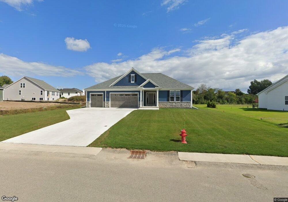 W168N10102 Bittersweet Trail unit 36647313, Germantown, WI 53022 - photo 1