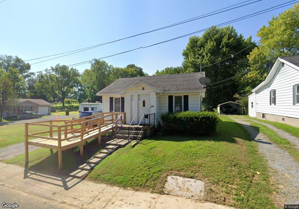 1321 W Barnett St, Harrisburg, IL 62946 - photo 1