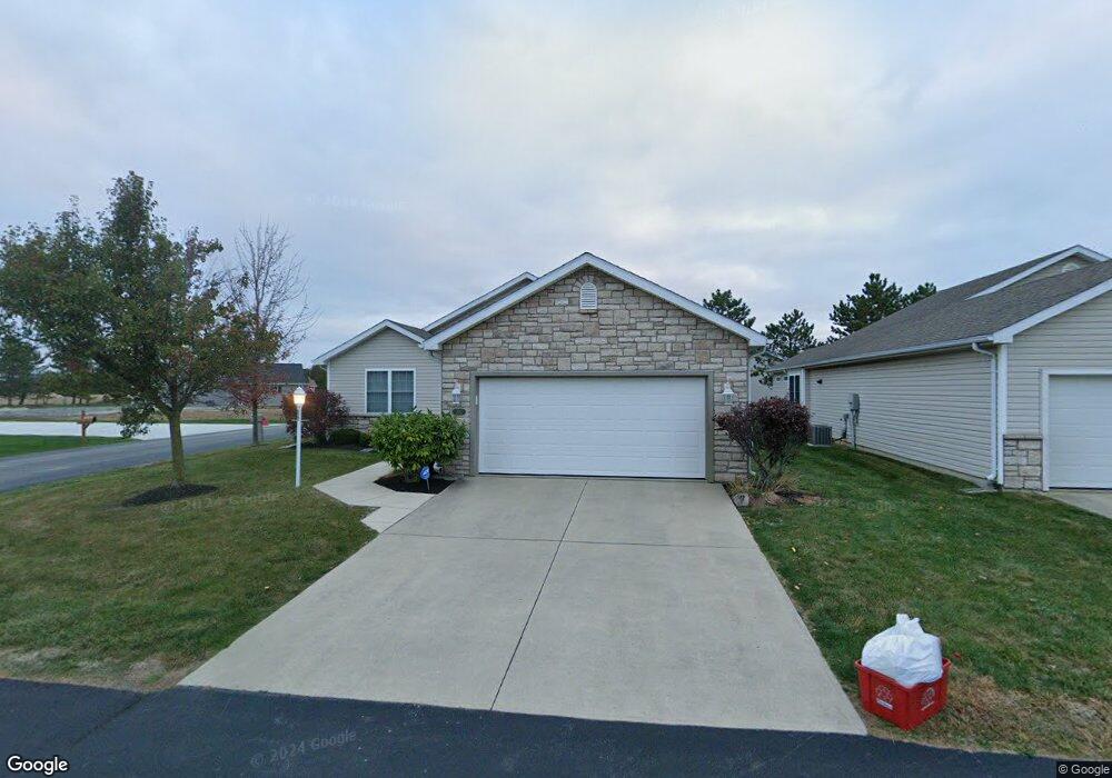 822 Adams Ct unit 19, Wapakoneta, OH 45895 - photo 1