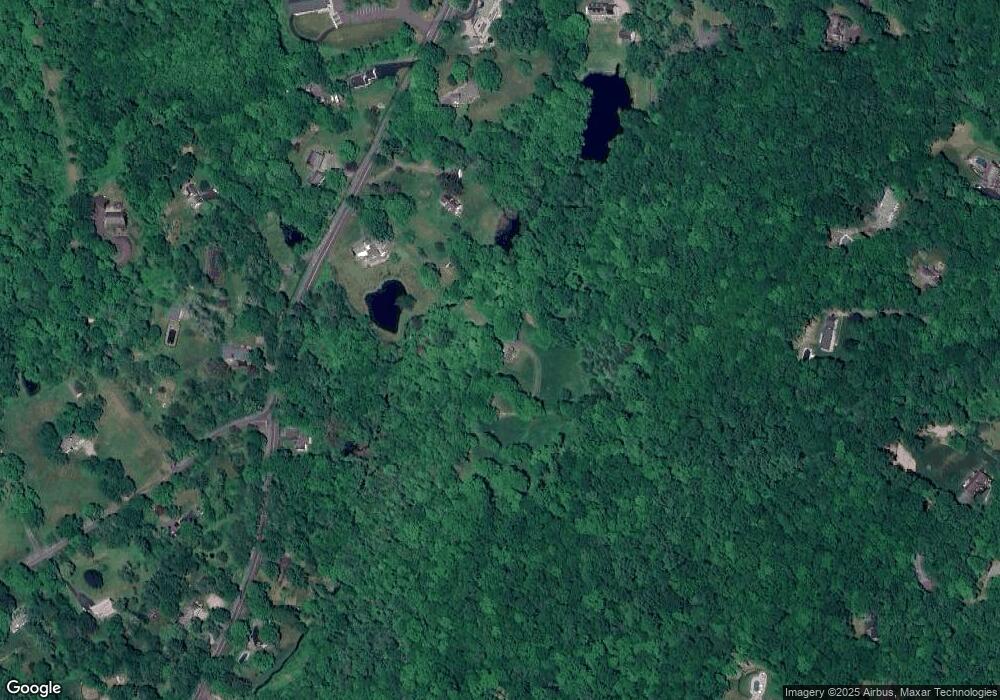 694 Redding Rd, Redding, CT 06896 - photo 1