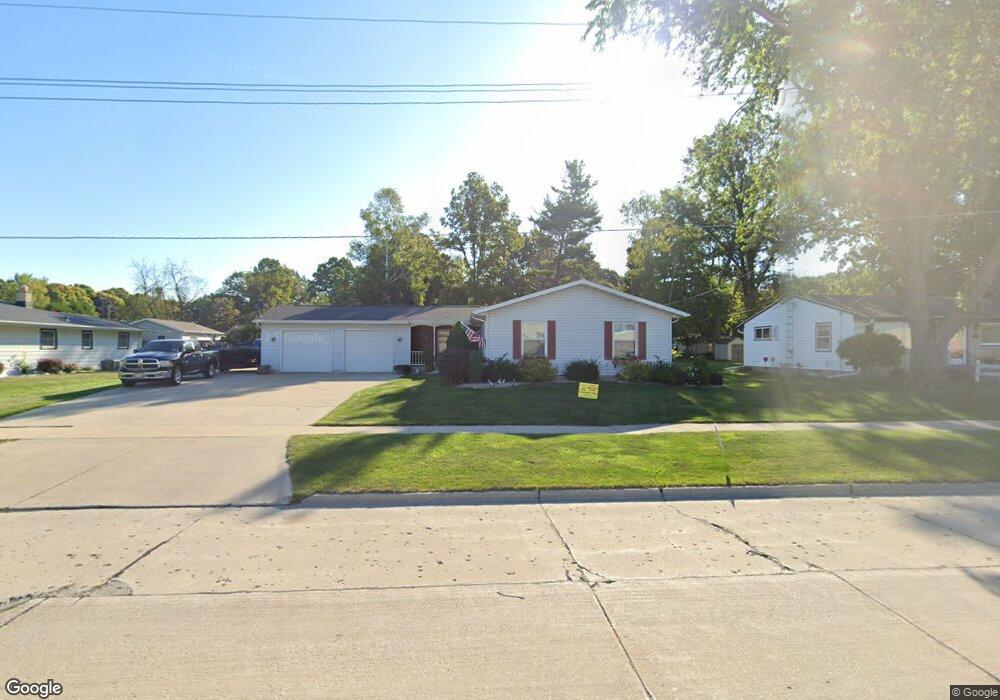 1441 N 24th St, Manitowoc, WI 54220 - photo 1