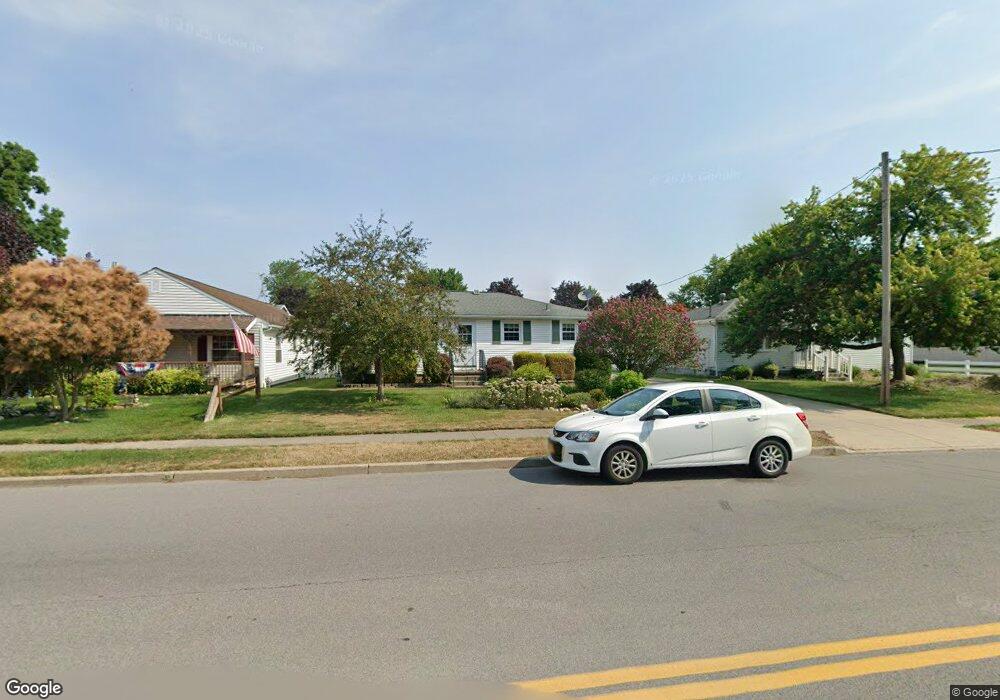 798 Meadow Dr, North Tonawanda, NY 14120 - photo 1