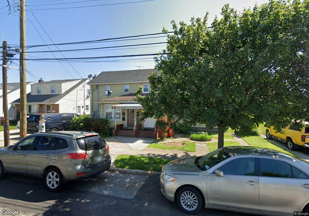 248 Mckinley Pkwy unit 1L, Mineola, NY 11501 - photo 1