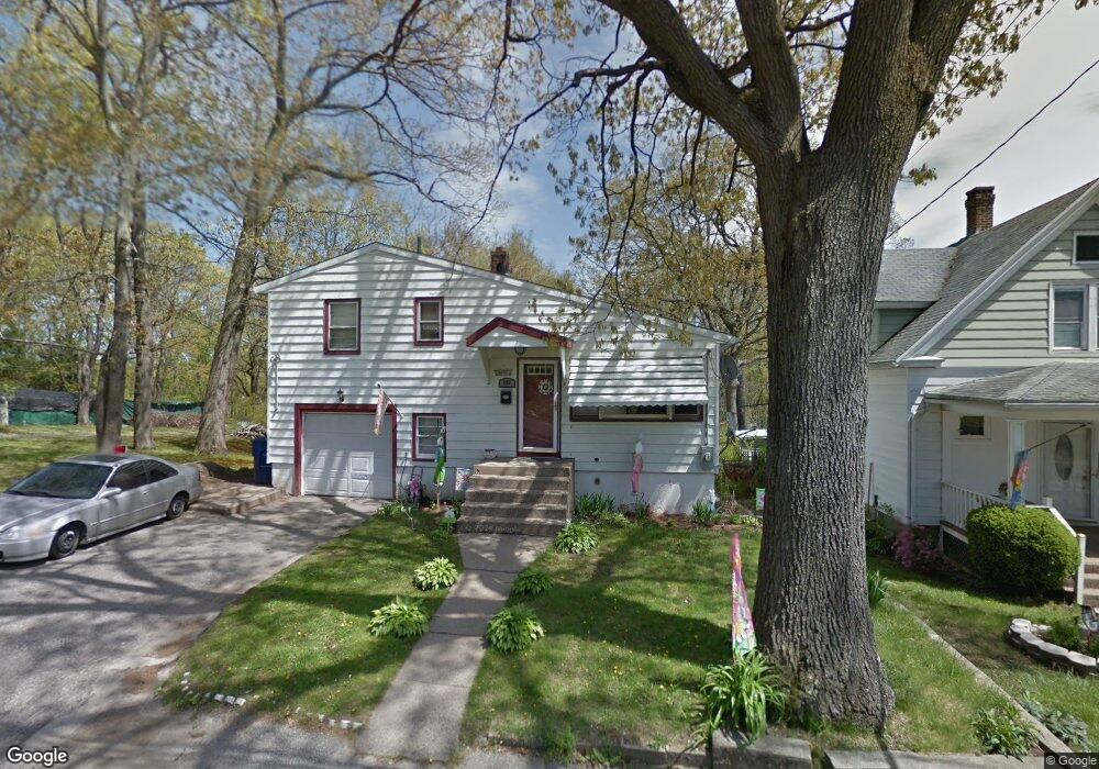 206 Tudor St, Waterbury, CT 06704 - photo 1