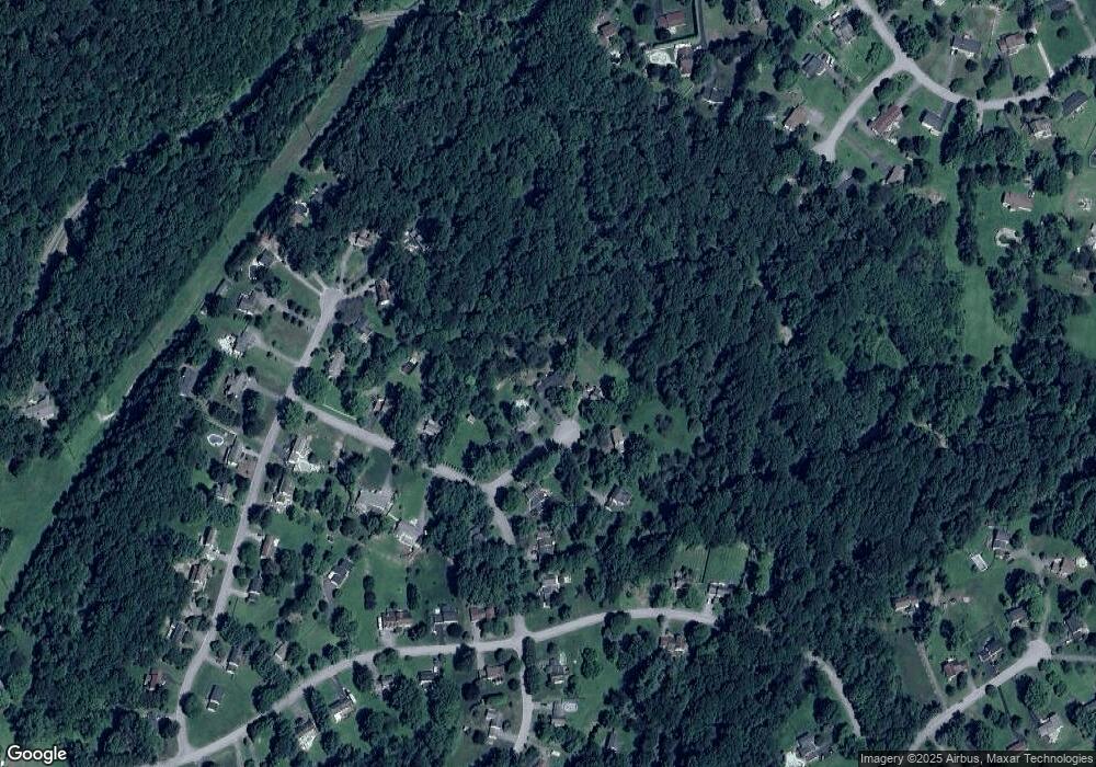 604 Roundtree Ct, Sykesville, MD 21784 - photo 1