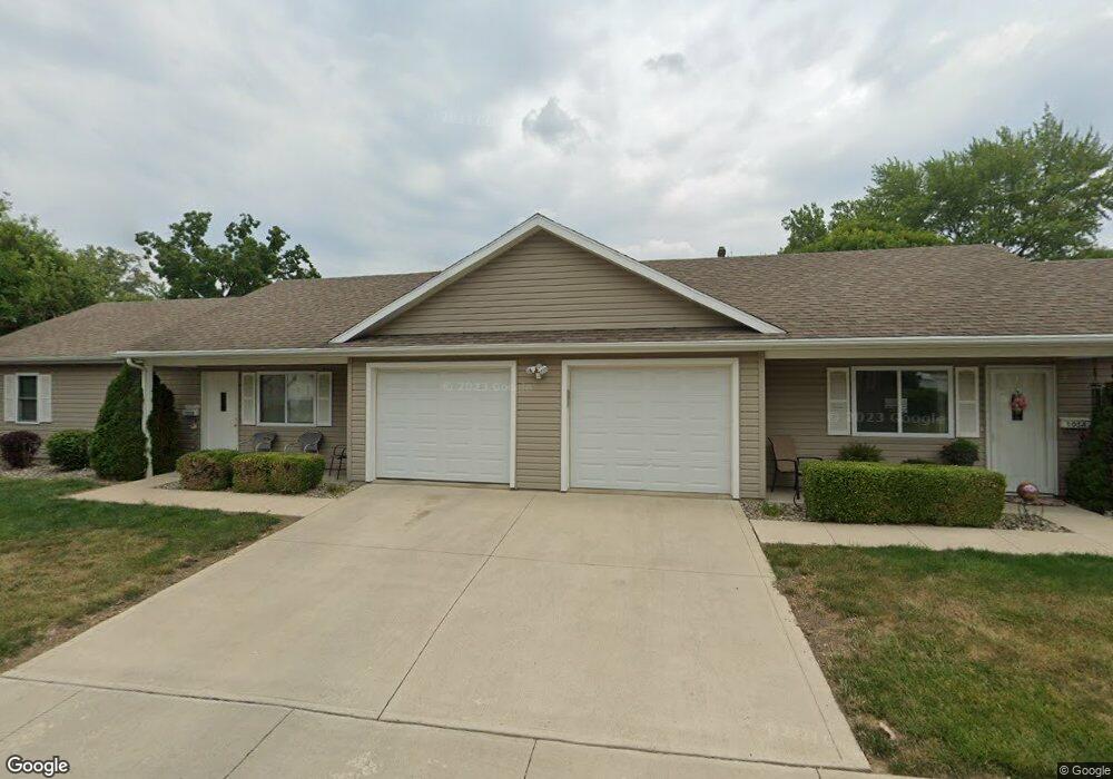 105 N Oak St, Bluffton, IN 46714 - photo 1