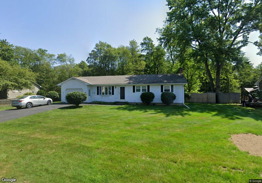 48 Plantation Cir, Greenfield, MA 01301 - photo 1