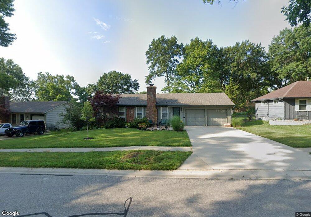 6848 Mastin St, Shawnee, KS 66203 - photo 1