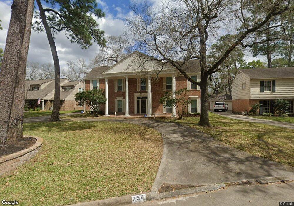 754 W Forest Dr, Houston, TX 77079 - photo 1