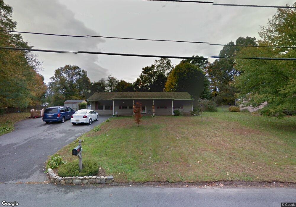 138 Burnside Dr, Swansea, MA 02777 - photo 1