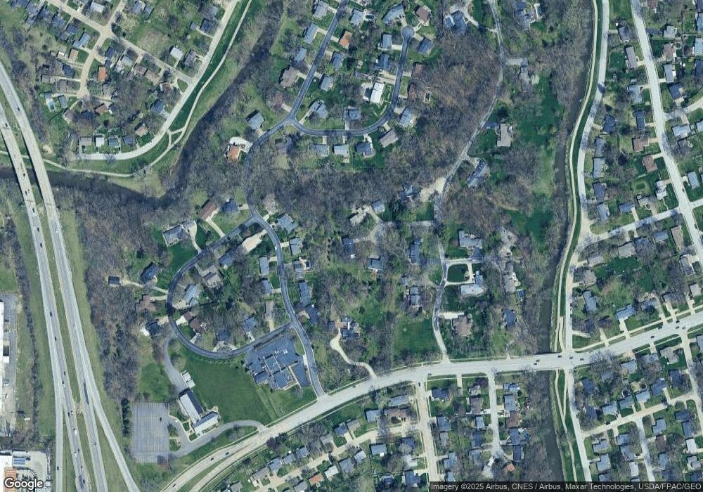 16 Oak Park Dr, Bettendorf, IA 52722 - photo 1