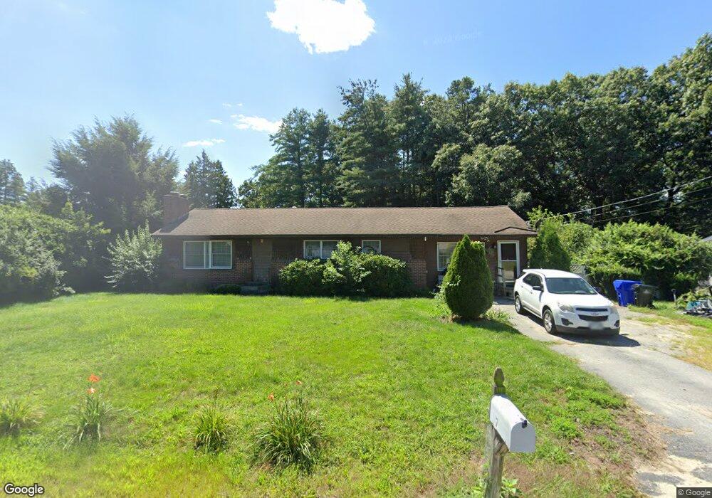 7 Butternut St, Hudson, NH 03051 - photo 1