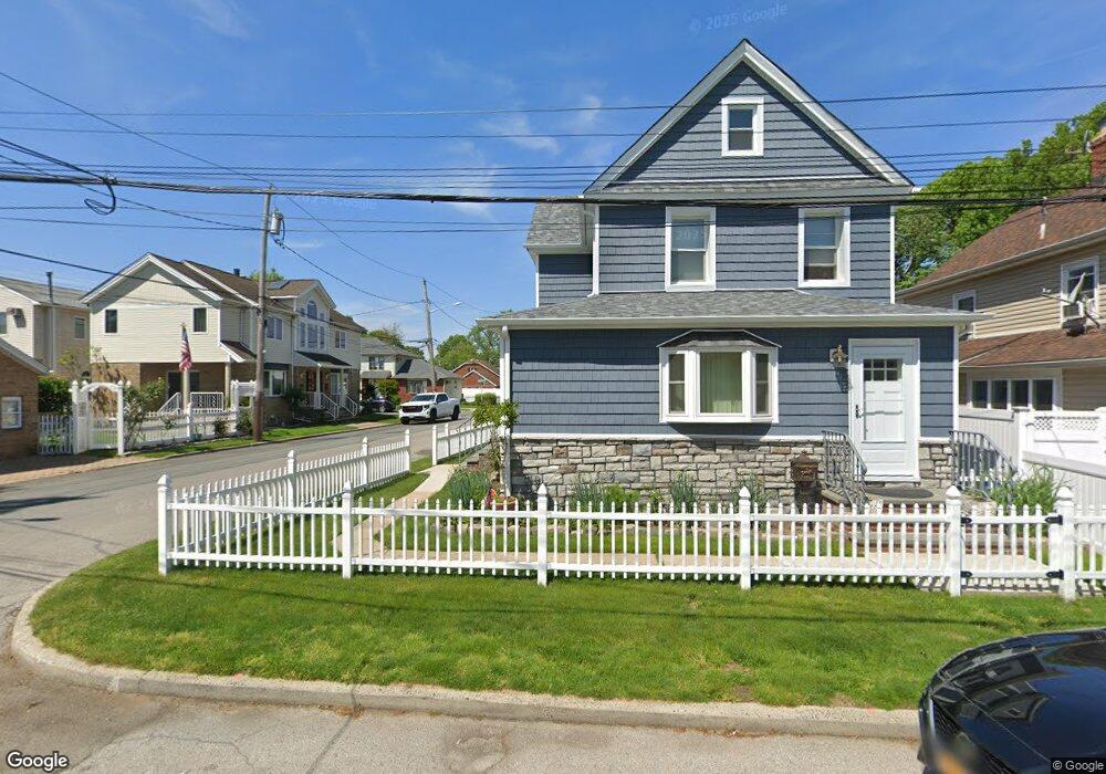 894 Yale Place, Franklin Square, NY 11010 - photo 1